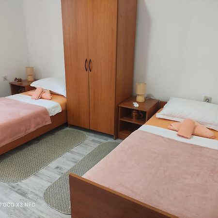Apartmani Lana 希贝尼克 外观 照片